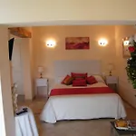 Les Sureaux Bed & Breakfast