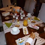 Les Sureaux Bed & Breakfast