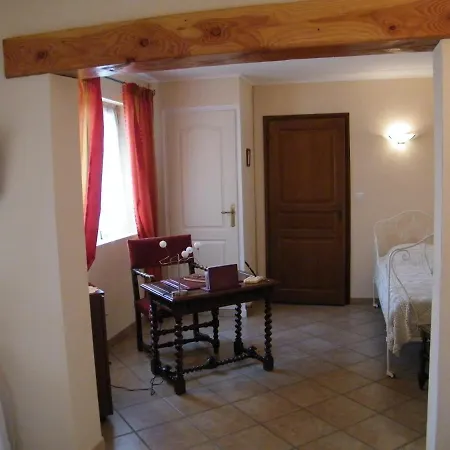 Les Sureaux 3*